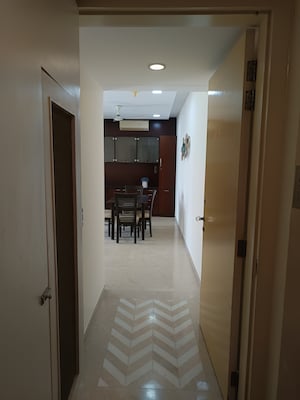 2 BHK Apartment – Entrance View at Lodha Fiorenza, Goregaon East - for Rent