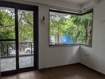 Room in 4 BHK Builder Floor at Greater Kailash ii – for Rent