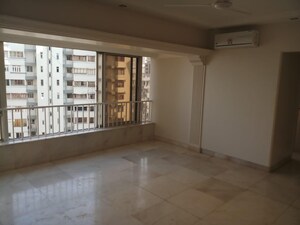 Room in 2 BHK Apartment at Parsipolis Apartment, Cuffe Parade – for Rent