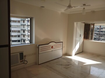 Room in 2 BHK Apartment at Parsipolis Apartment, Cuffe Parade – for Rent