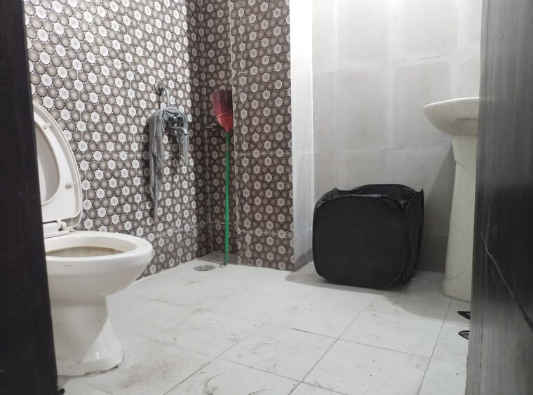 Bathroom, saket 2 Bedroom 750 Sq.Ft. Builder Floor In Saket Delhi 10052396