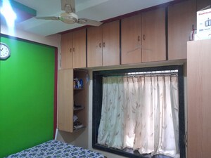 Room in 2 BHK Apartment at Jyoti Complex, Goregaon East – for Rent