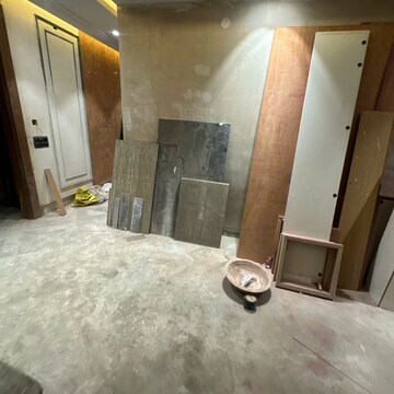 Furnished Amenities in 3 BHK Builder Floor at New Rajinder Nagar – for Sale