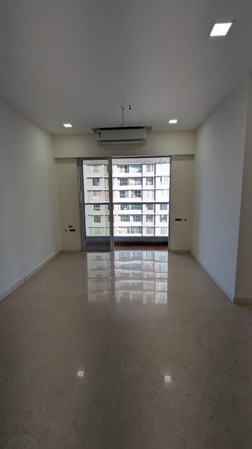 Room in 3 BHK Apartment at Sunteck City Avenue 1, Goregaon West – for Rent