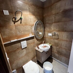 Bathroom in 4 BHK Apartment at M3M Latitude, Sector 65 – for Rent