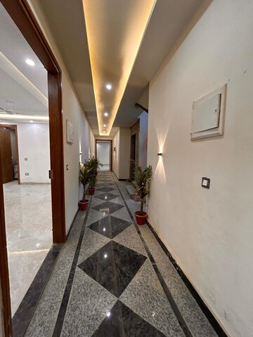 Building Lobby in 3 BHK Builder Floor at Palm Residency Chhatarpur, Chattarpur – for Rent