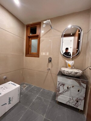 Bathroom in 3 BHK Builder Floor at Palm Residency Chhatarpur, Chattarpur – for Rent