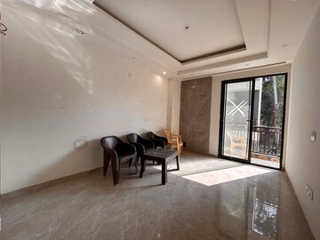 Parking in 3 BHK Builder Floor at Palm Residency Chhatarpur, Chattarpur – for Rent