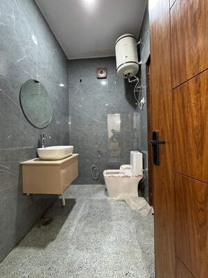 Bathroom in 3 BHK Builder Floor at Palm Residency Chhatarpur, Chattarpur – for Rent