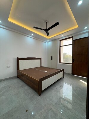 Room in 3 BHK Builder Floor at Palm Residency Chhatarpur, Chattarpur – for Rent