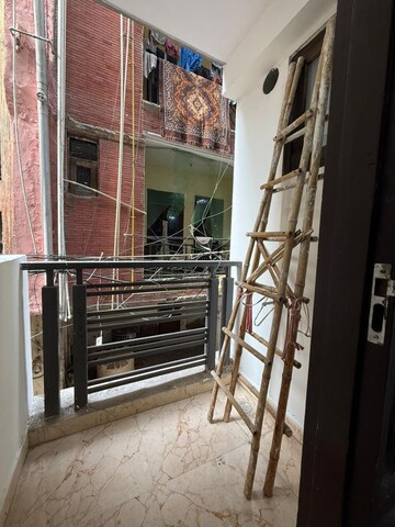 1 BHK Builder Floor – Exterior View View at Paryavaran Complex - for Rent