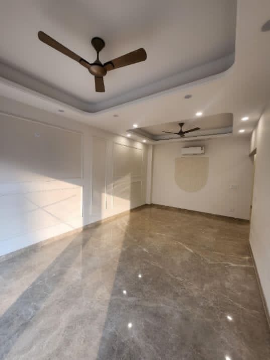 5 BHK + Pooja Room,Servant Room,Study Room,Extra Room Builder Floor For Sale in Greater Kailash I