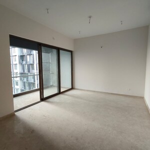 Room in 4 BHK Apartment at Sunteck Signia Pearl, G Block Bkc – for Rent