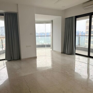 Room in 4 BHK Apartment at Sunteck Signia Pearl, G Block Bkc – for Rent