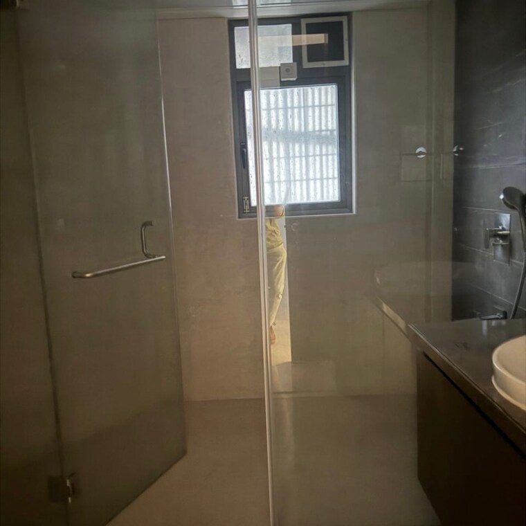 Bathroom, sunteck-signia-pearl 4 Bedroom 2900 Sq.Ft. Apartment In G Block Bkc Mumbai 10052626