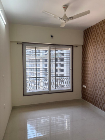 Room in 3 BHK Apartment at Paradise Sai World Empire, Rohinjan – for Rent