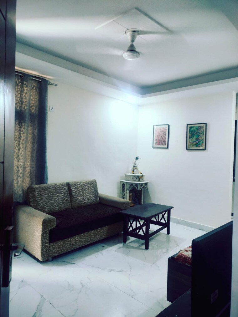 Living Room, paryavaran complex 1 Bedroom 450 Sq.Ft. Builder Floor In Paryavaran Complex Delhi 10052696