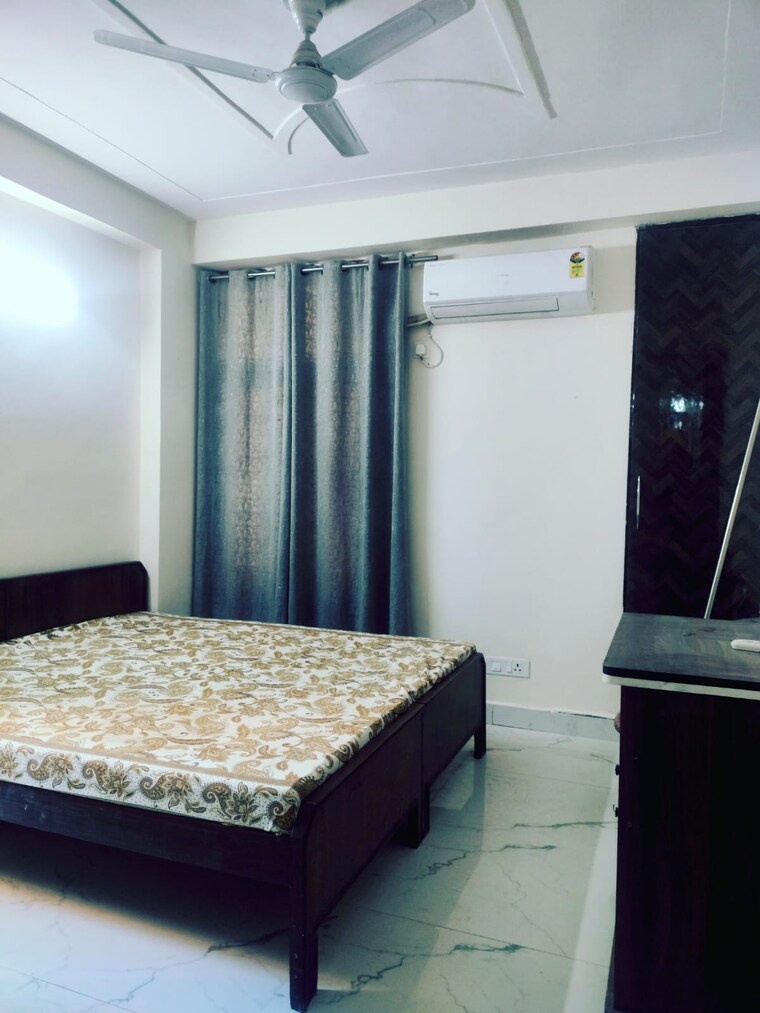 Bedroom, paryavaran complex 1 Bedroom 450 Sq.Ft. Builder Floor In Paryavaran Complex Delhi 10052696