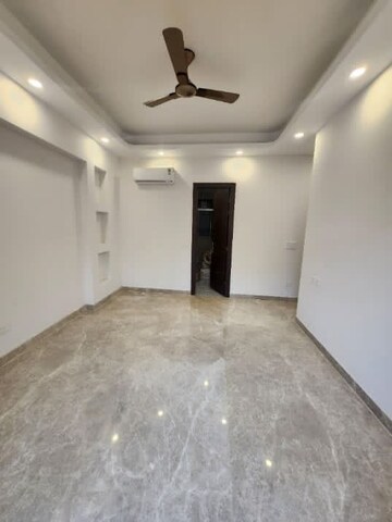 5 BHK Villa For Sale in South Extension ii