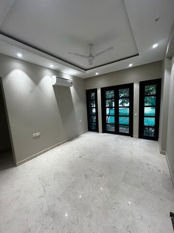 Room in 4 BHK Villa at Vipul Tatvam Villas, Sector 48 – for Rent