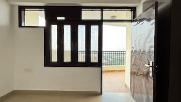 Room in 4 BHK Independent House at Sector 123 – for Sale