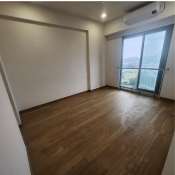 Room in 4 BHK Apartment at Bandra Kurla Complex – for Rent