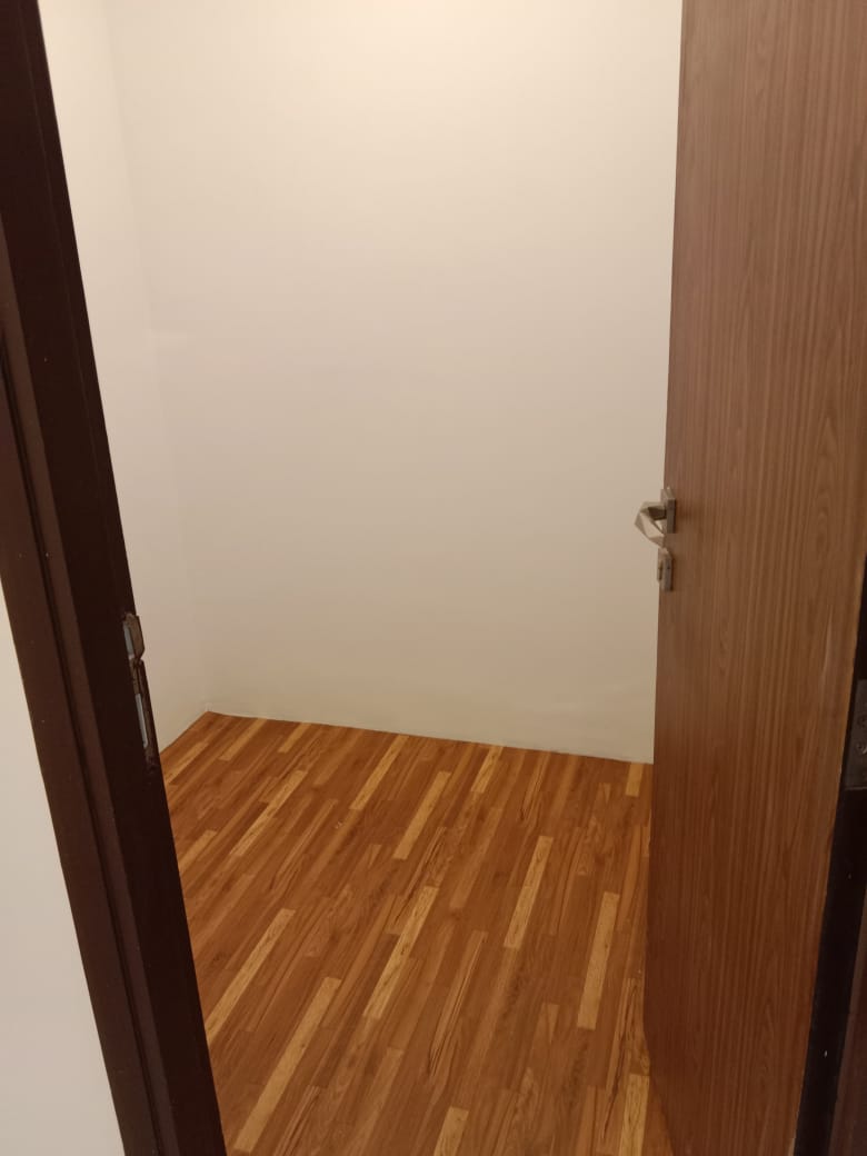 3 BHK + Pooja Room Apartment For Sale in Aashray CHS Goregaon East