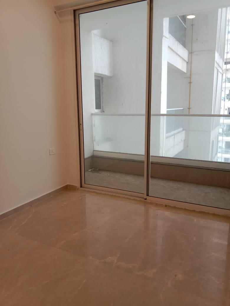 3 BHK + Pooja Room Apartment For Sale in Aashray CHS Goregaon East