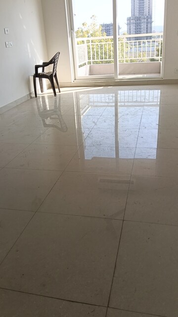 Bathroom in 2.5 BHK Apartment at Silverglades The Melia, Sohna Sector 35 – for Rent