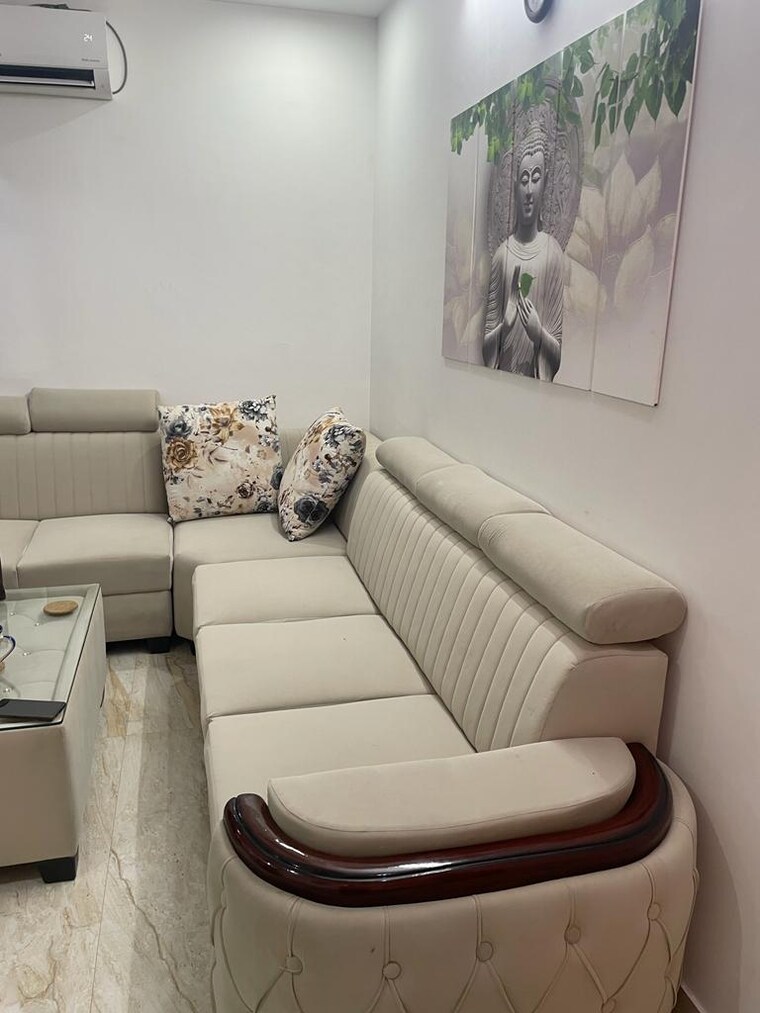 Living Room, uday park 4 Bedroom 217 Sq.Yd. Villa In Uday Park Delhi 10052775