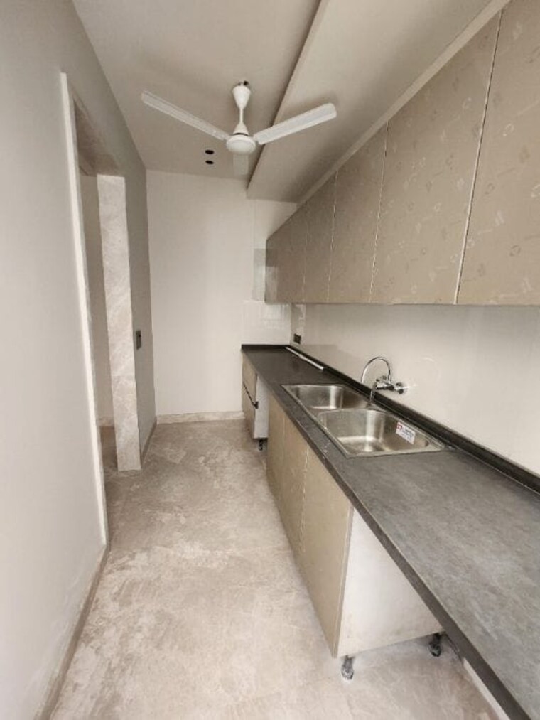 Balcony, vasant vihar 6 Bedroom 1042 Sq.Yd. Villa In Vasant Vihar Delhi 10052798