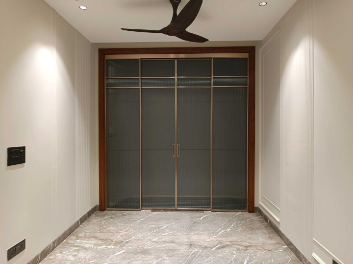 4 BHK + Pooja Room,Servant Room,Study Room,Extra Room Independent House For Sale in Nizamuddin East