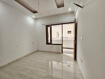Room in 3.5 BHK Independent House at Babarpur – for Sale