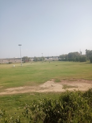  Plot For Sale in BPTP Amstoria, Sector 102