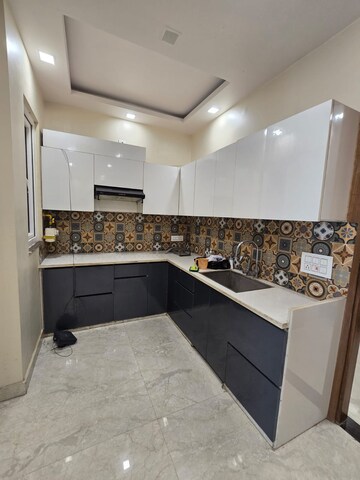 Kitchen in 3 BHK Builder Floor at Vaishali Sector 5 – for Sale