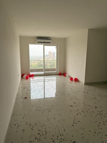 Room in 3 BHK Apartment at Ireo The Corridors, Sector 67a – for Rent