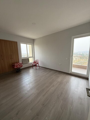 Room in 3 BHK Apartment at Ireo The Corridors, Sector 67a – for Rent