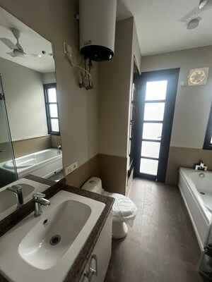 Team Area in 5 BHK Villa at Vipul Tatvam Villas, Sector 48 – for Rent