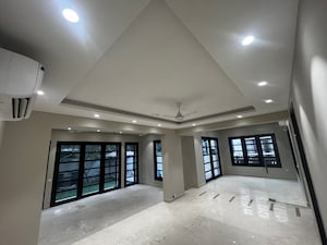 Room in 5 BHK Villa at Vipul Tatvam Villas, Sector 48 – for Rent