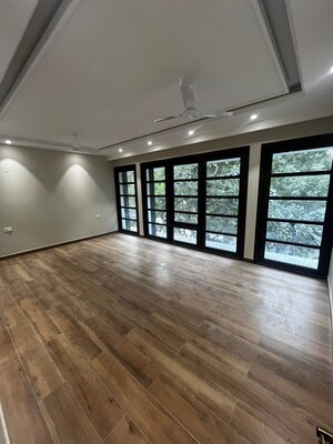 Room in 5 BHK Villa at Vipul Tatvam Villas, Sector 48 – for Rent