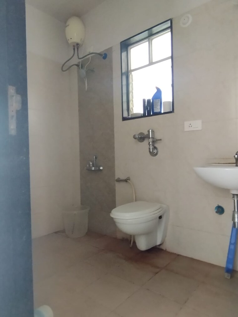 Bathroom, nyati-equatorial 3 Bedroom 1500 Sq.Ft. Apartment In Bavdhan Pune 10052934