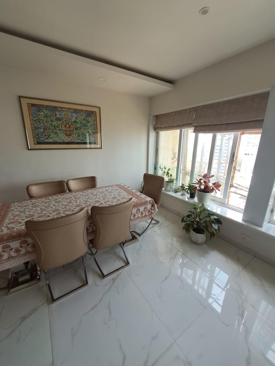 3 BHK + Servant Room Apartment For Rent in Venus Apartments Cuffe Parade