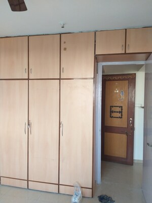 Bedroom in 2 BHK Apartment at Sindhi Society, Chembur – for Rent