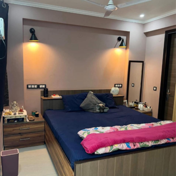 Bedroom in 5 BHK Independent House at Sector 14 – for Sale