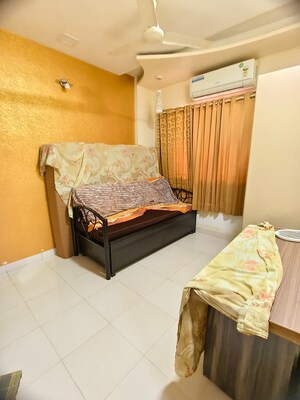 Bedroom in 4 BHK Apartment at Kanakia Levels, Malad East – for Rent