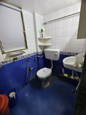 Team Area in 4 BHK Apartment at Kanakia Levels, Malad East – for Rent