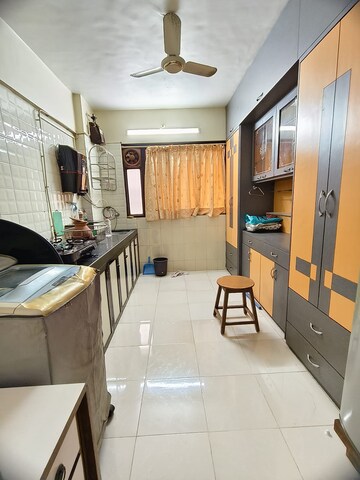 Team Area in 4 BHK Apartment at Kanakia Levels, Malad East – for Rent