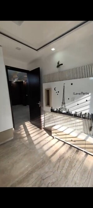 3 BHK Builder Floor For Sale in Pitampura