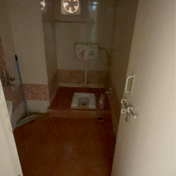 Bathroom in 2 BHK Apartment at Greenwood Apartment, Gomti Nagar – for Rent