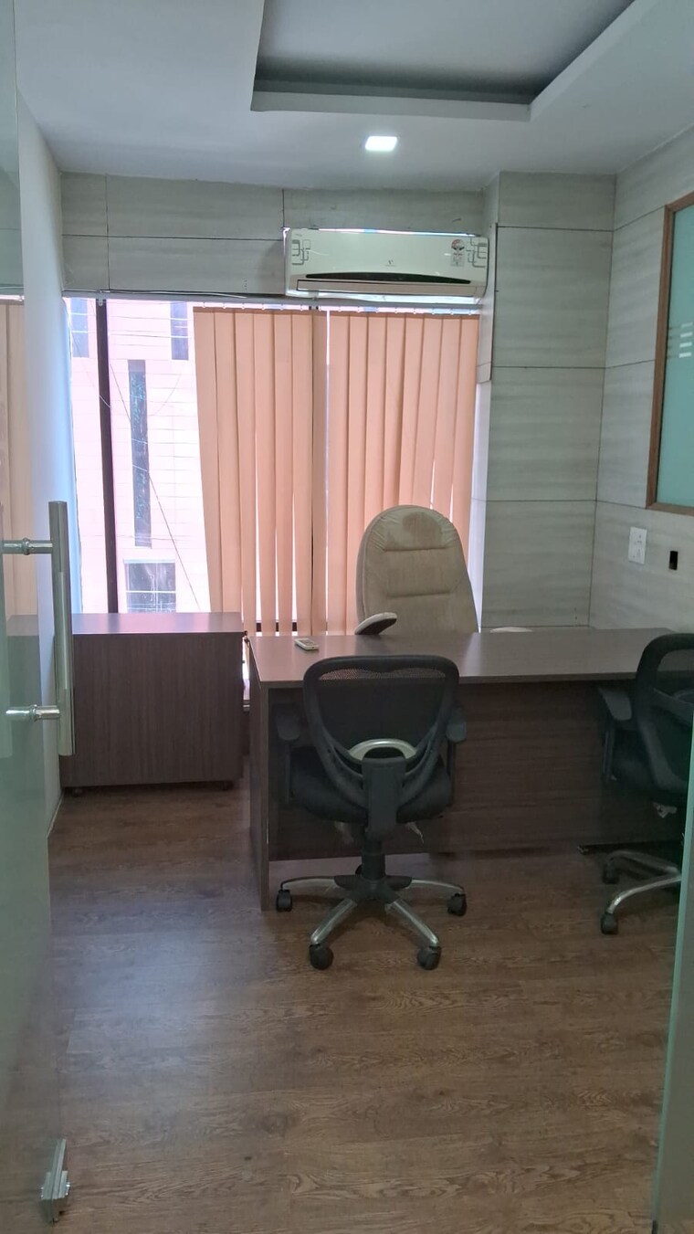 Team Area, sector 3 Commercial Office Space 1800 Sq.Ft. In Sector 3 Noida 10053026